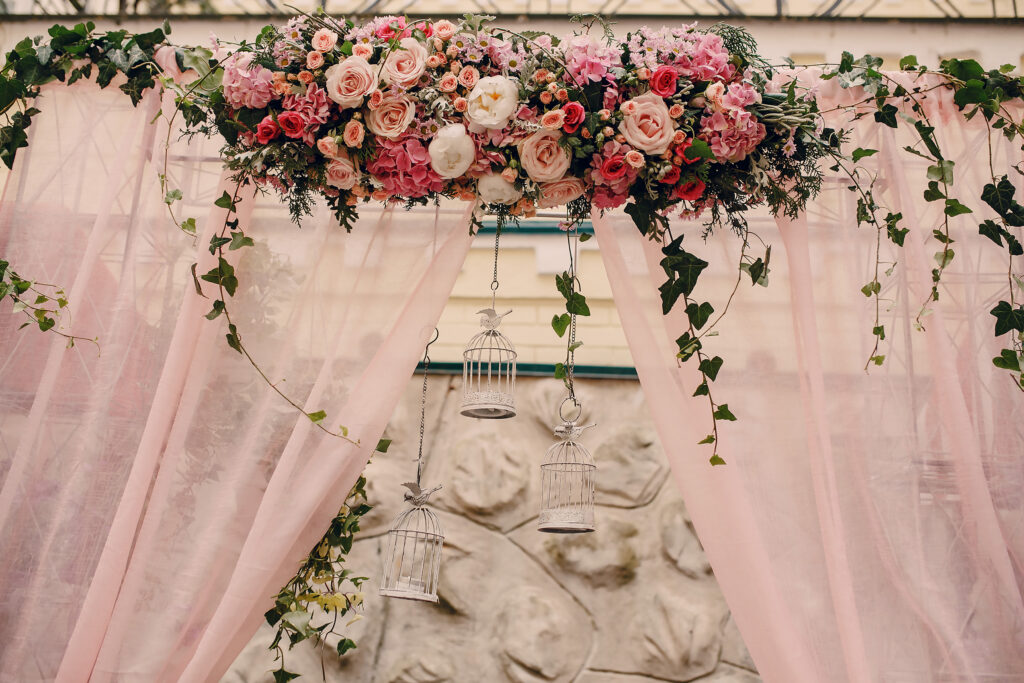 7 Modern Flower Decoration Ideas